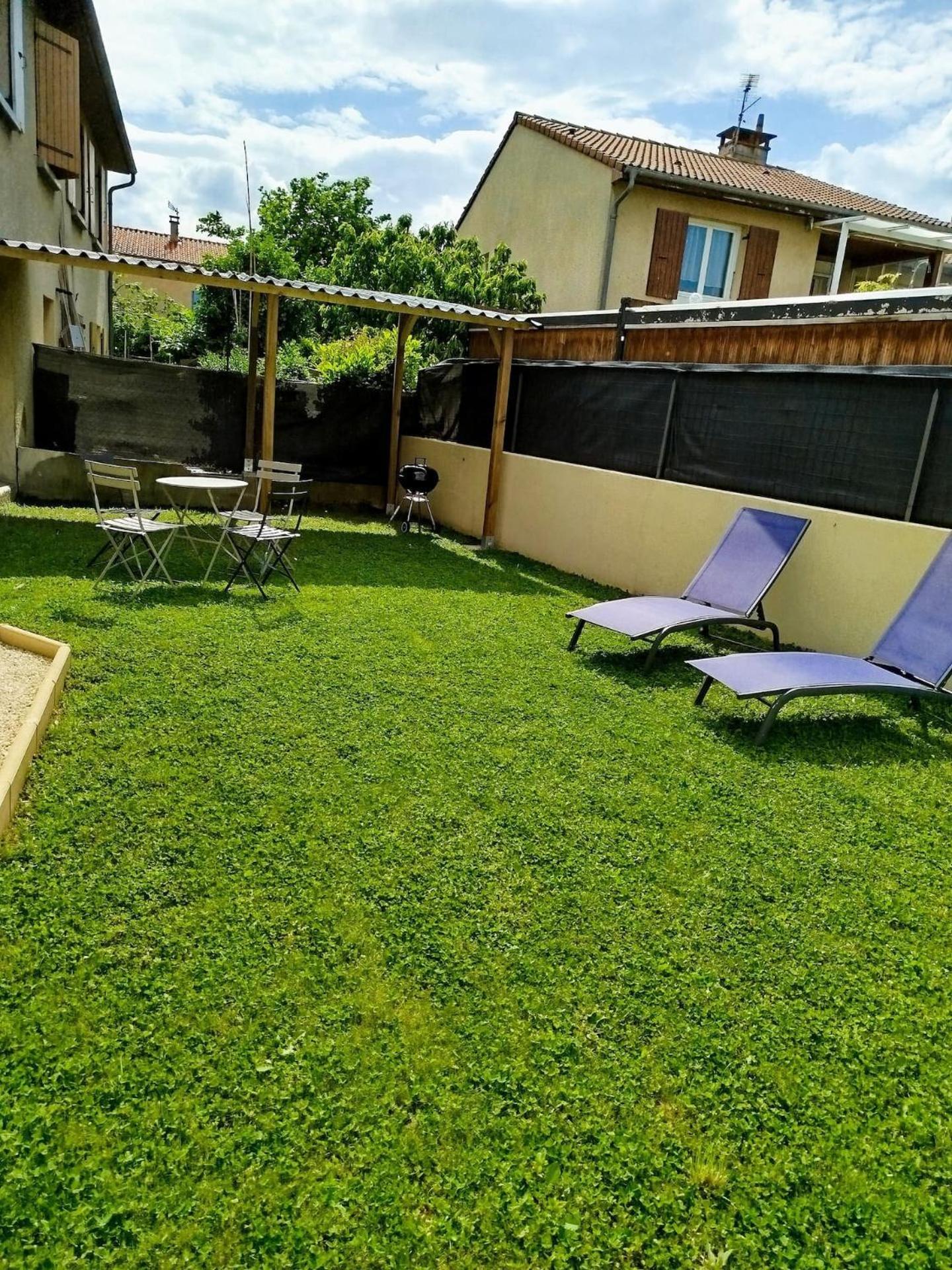 Le Studio Du Doux Tournon-sur-Rhone Exteriör bild