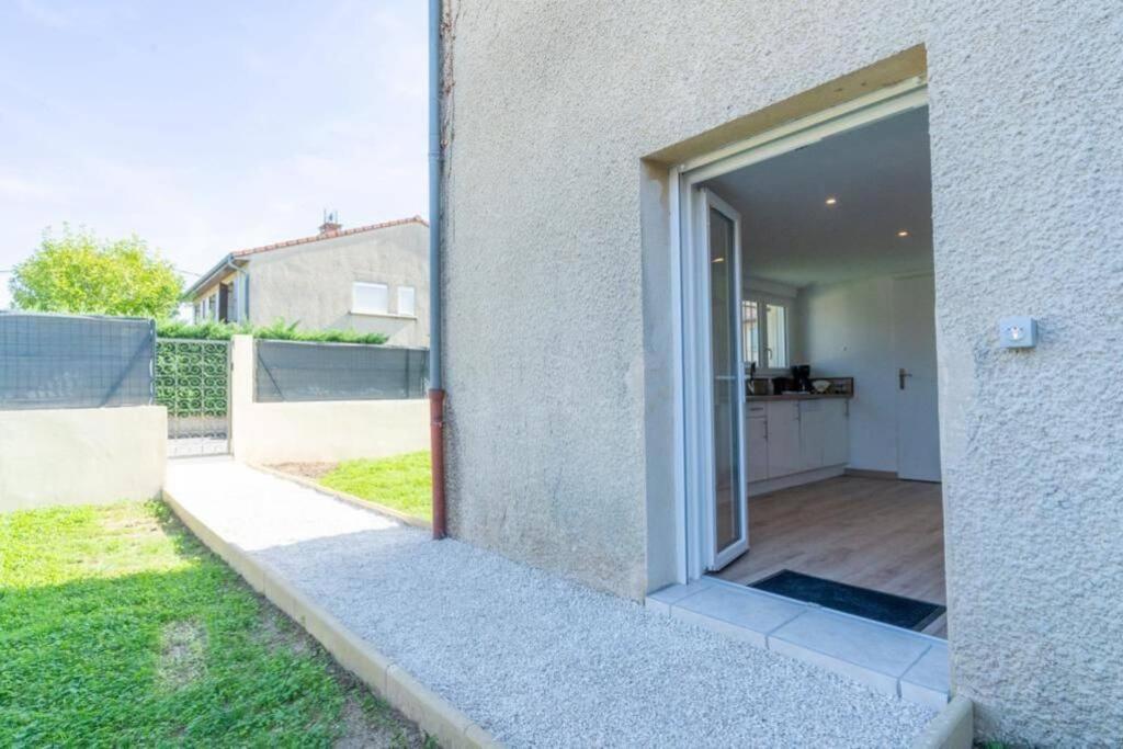 Le Studio Du Doux Tournon-sur-Rhone Exteriör bild